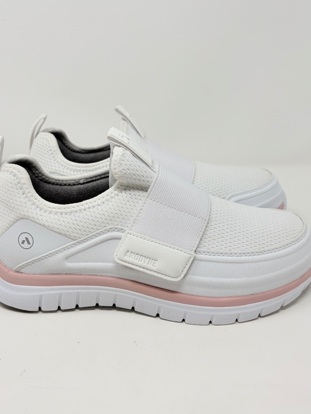 Anodyne No. 17 Women’s Extra Wide Slip-On Walking Shoes White Pink Size 6.5XW